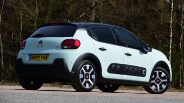 Citroen C3 Mk3 вид сзади